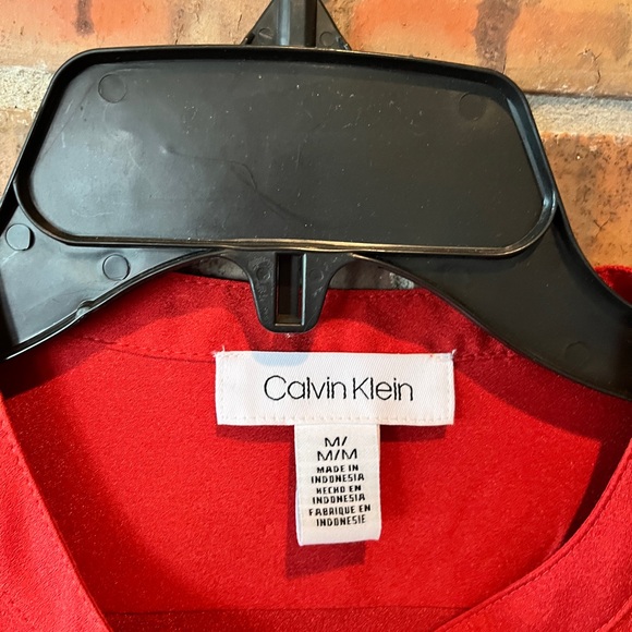 Calvin Klein Red Button Up Top with Rollup Sleeves Women’s Size:Medium NWOT - Picture 4 of 6
